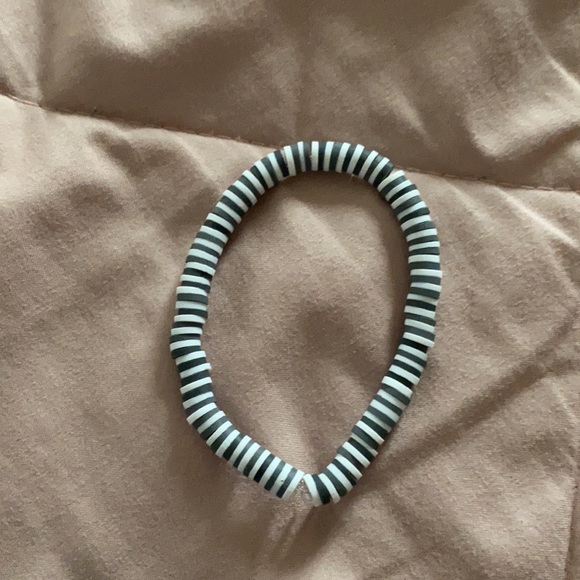 dark gray and white bracelet - Picture 2 of 2